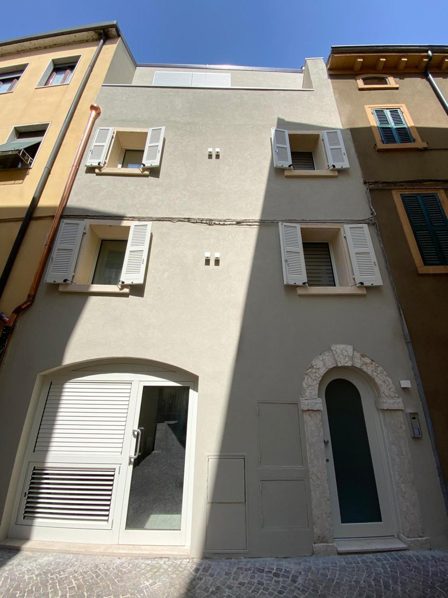 Palazzo Cordigero - Apartments Peschiera del Garda Zewnętrze zdjęcie