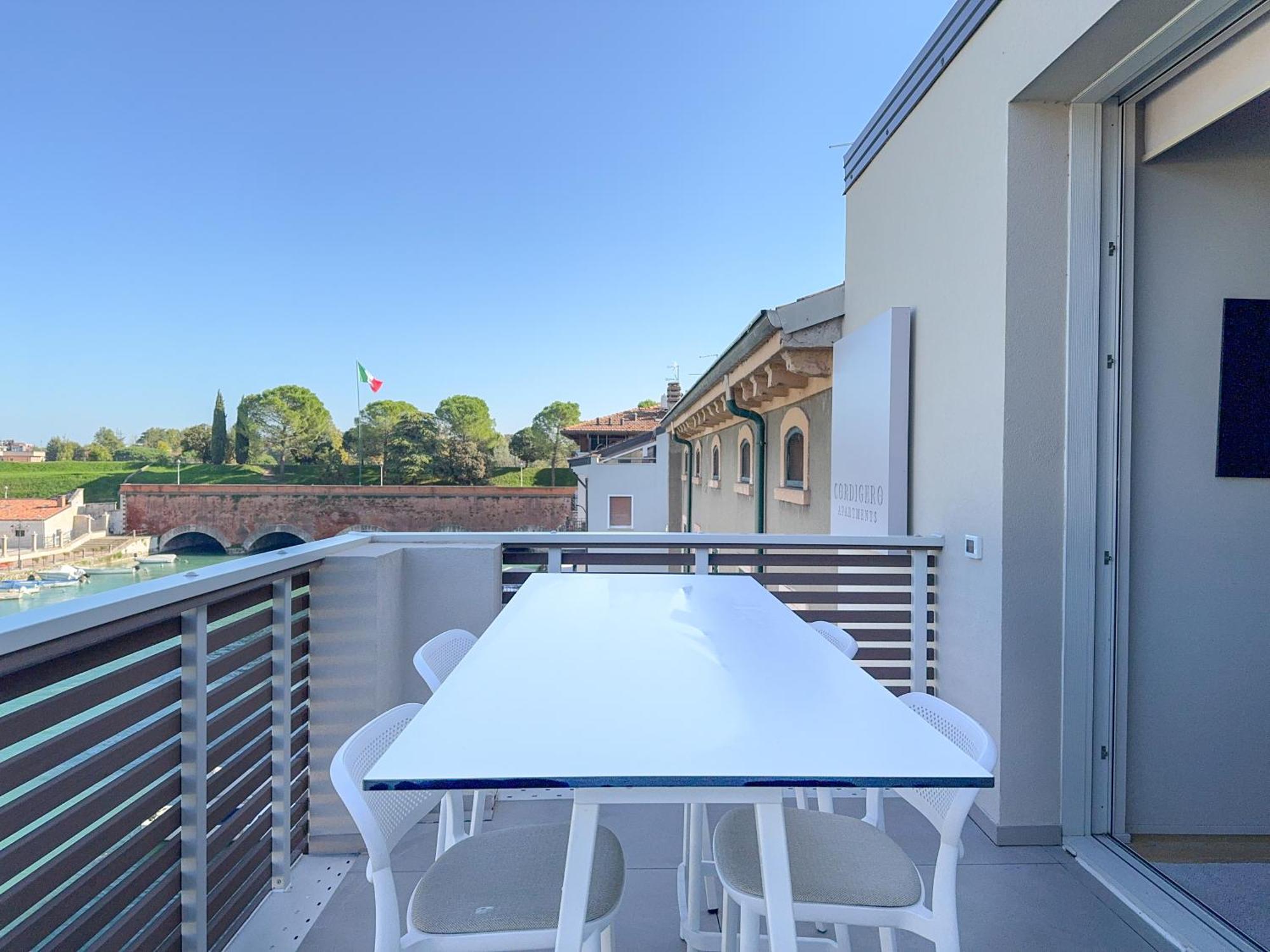 Palazzo Cordigero - Apartments Peschiera del Garda Zewnętrze zdjęcie