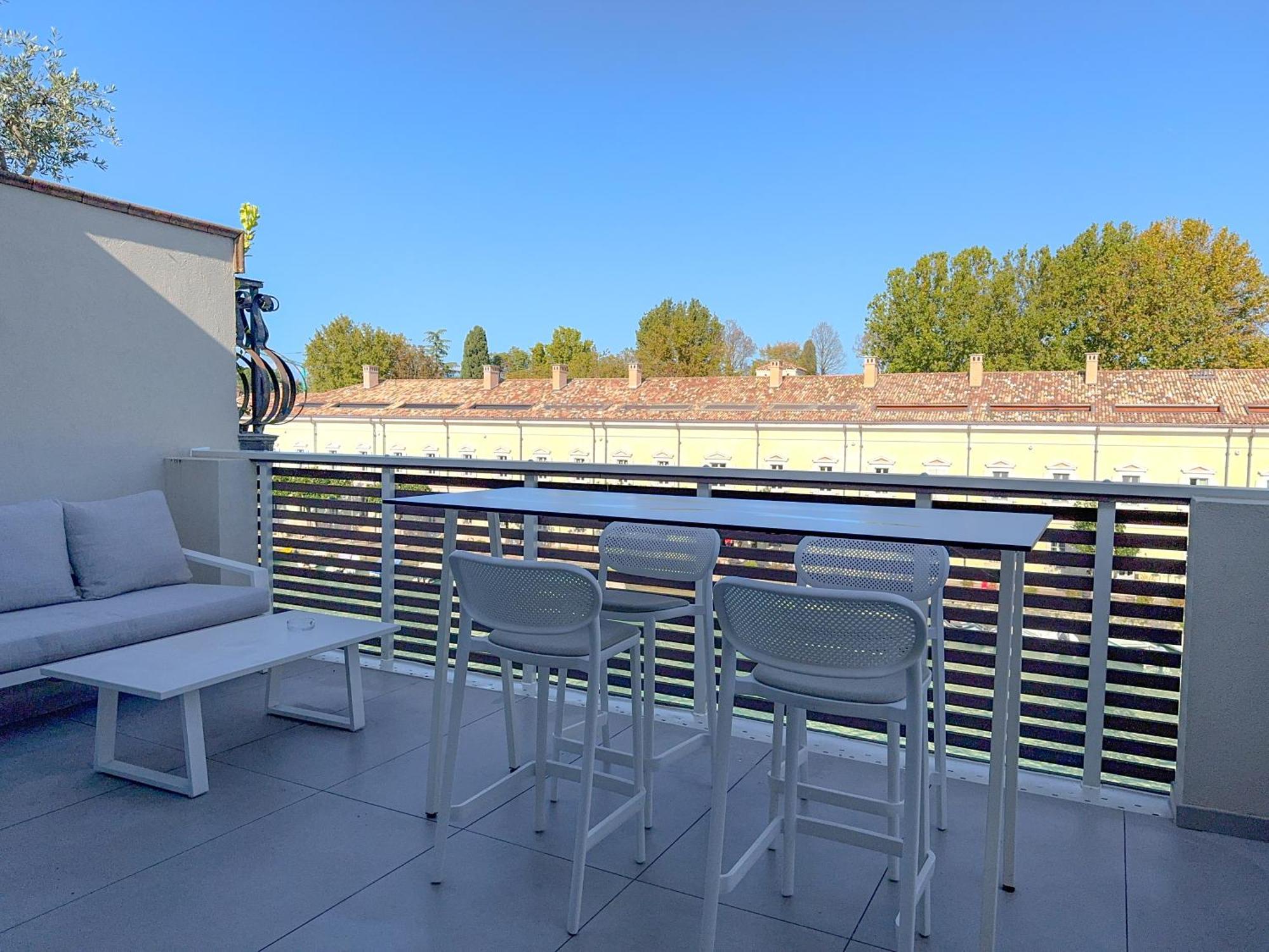 Palazzo Cordigero - Apartments Peschiera del Garda Zewnętrze zdjęcie
