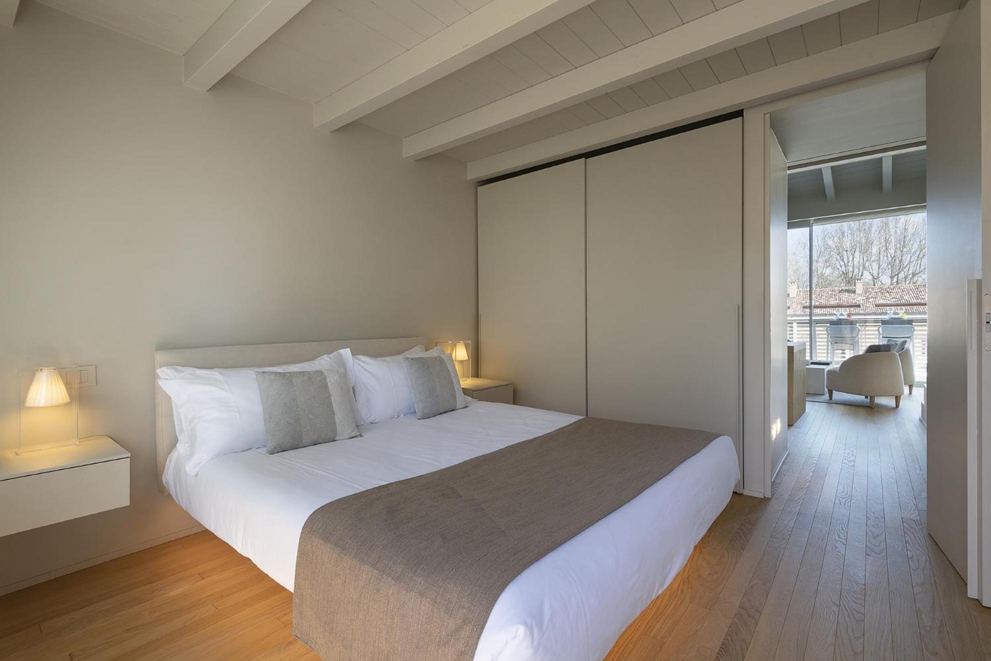 Palazzo Cordigero - Apartments Peschiera del Garda Zewnętrze zdjęcie