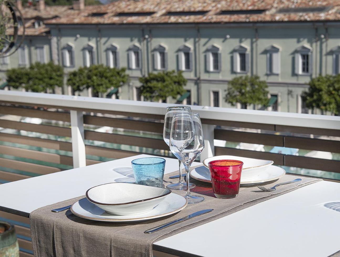 Palazzo Cordigero - Apartments Peschiera del Garda Zewnętrze zdjęcie